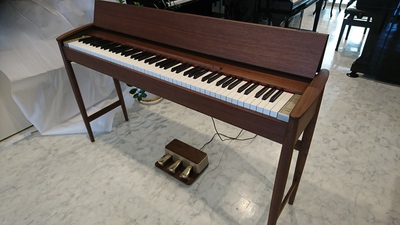 カリモク】Roland デジタルピアノ~きよら~ KF-10-KW 展示を カリモク】Roland デジタルピアノ~きよら~ KF-10-KW 展示を